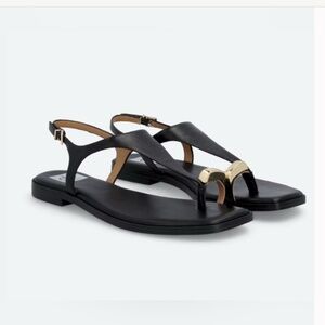 NWT DV by Dolce Vita Sz 8.5 Trendy Elegant Black Sandals with Gold Accents